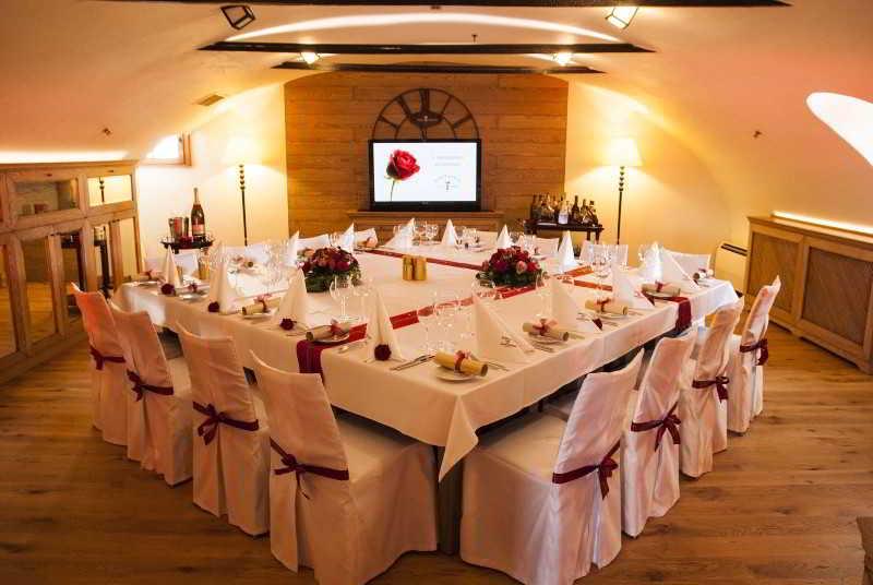 โรงแรมกดัญสก์ บูทิก ภายนอก รูปภาพ A wine tasting room