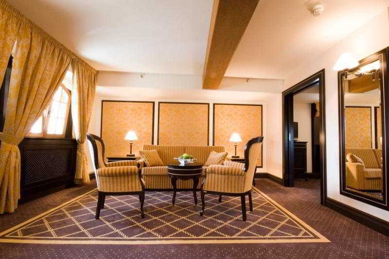 โรงแรมกดัญสก์ บูทิก ภายนอก รูปภาพ A suite at the hotel