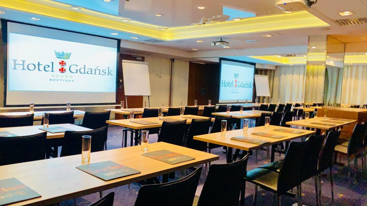 โรงแรมกดัญสก์ บูทิก ภายนอก รูปภาพ Meeting room